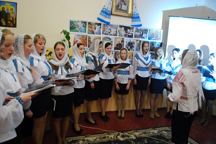 Молодежный отдел Волынской епархии провел литературный вечер, посвященный памяти Блаженнейшего Митрополита Владимира